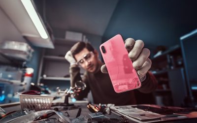 How to Choose Between Repairing or Upgrading Your Smartphone